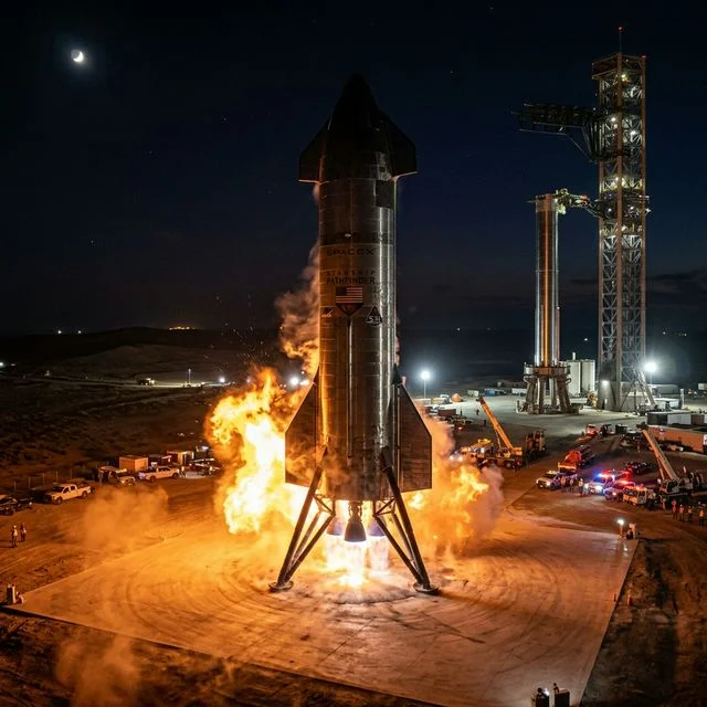 Starship 'Pathfinder' Completes First Lunar-to-Earth Cargo Delivery